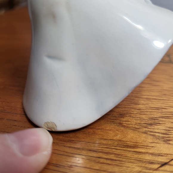 Vintage Ceramic Girl in the Wind Figurine - Picture 10 of 16